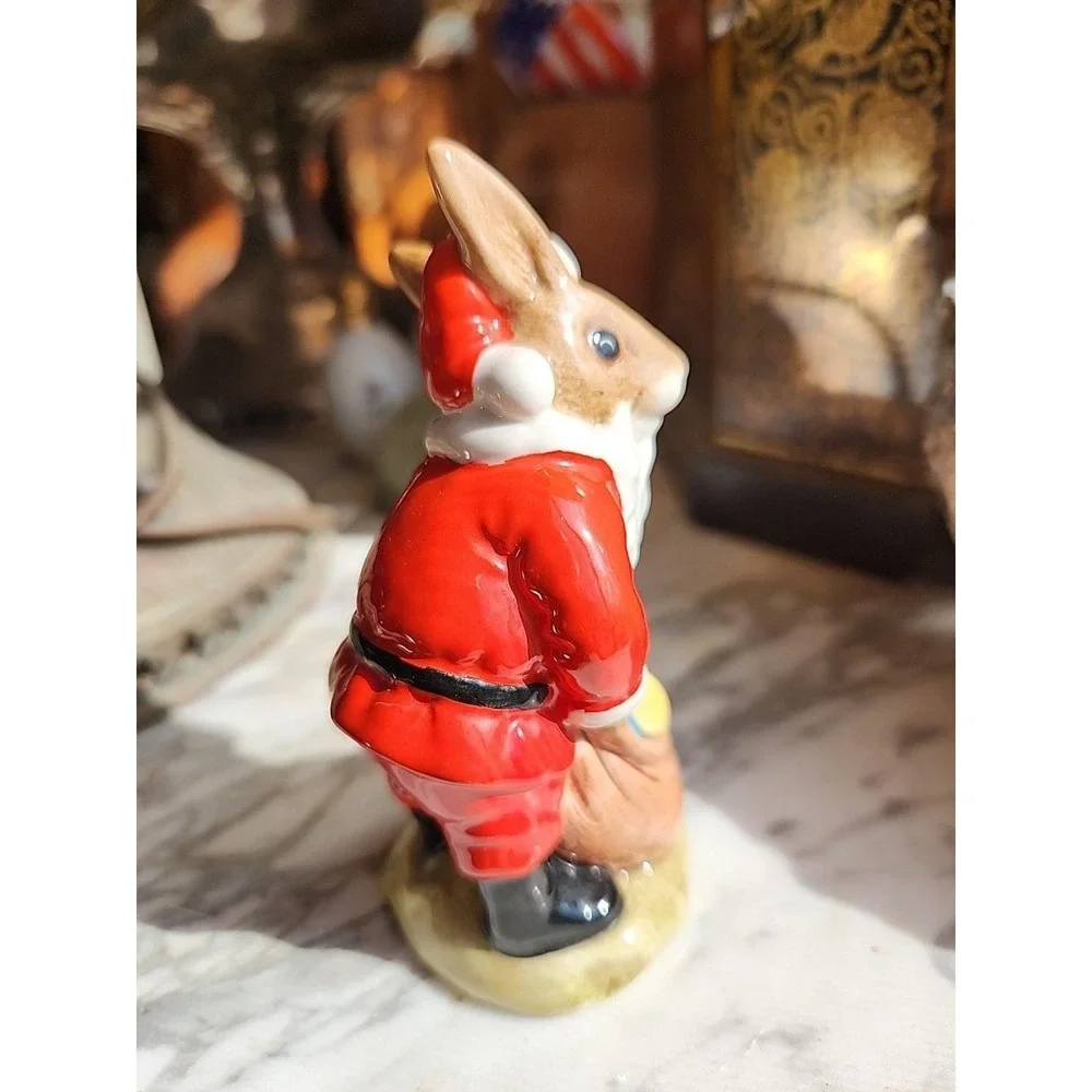 Santa Claus Bunnykins Royal Doulton Happy Christmas Porcelain Figurine DB17 1981
